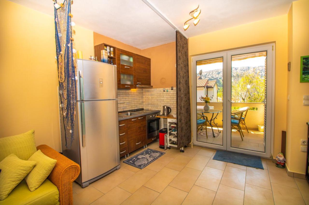 Apartments Ema & Mislav With Terrace Башка Екстер'єр фото